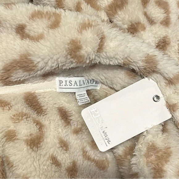 PJ Salvage Intimates & Sleepwear Pj Salvage Plush Fleece Cheetah